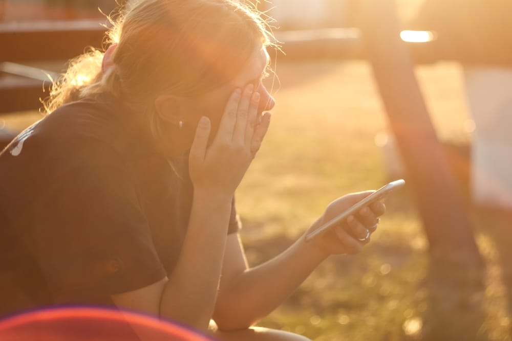 February awareness: 5 major signs of teen dating violence, health impacts, and how PEMF therapy as part of a holistic care plan.